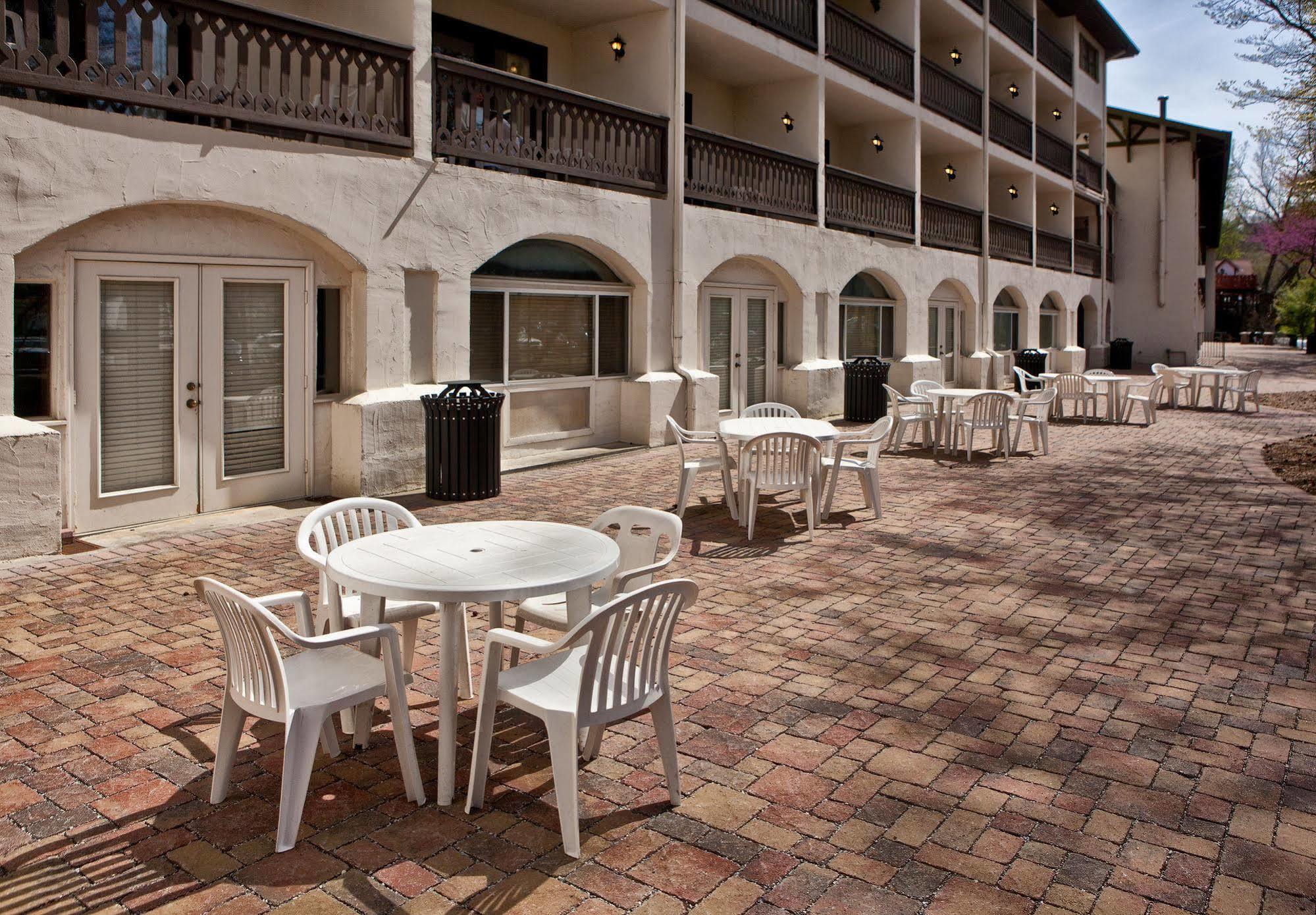 Helendorf River Inn, Suites & Conference Center Luaran gambar