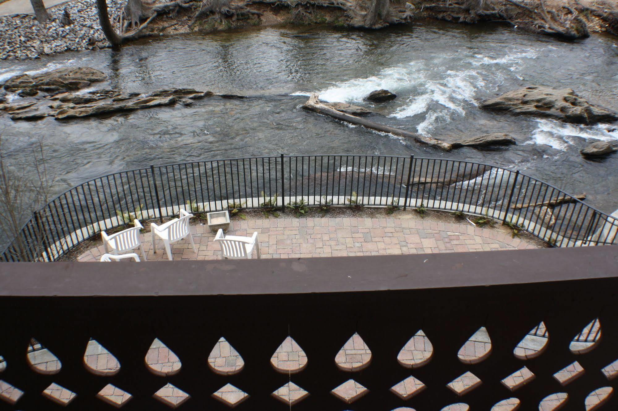 Helendorf River Inn, Suites & Conference Center Luaran gambar